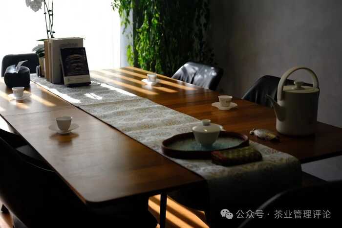 解碼茶葉小產(chǎn)區(qū)與茶空間的財(cái)富哲學(xué) ——《現(xiàn)代商業(yè)銀行·財(cái)富生活》專訪鄧增永