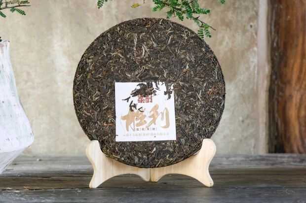 下關(guān)沱茶煙香系譜的鐵將軍——?jiǎng)倮F餅
