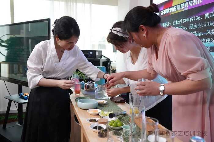 金韻傳承 | 華夏茶學(xué)8月茶藝師主播（免費）學(xué)習(xí)報名中
