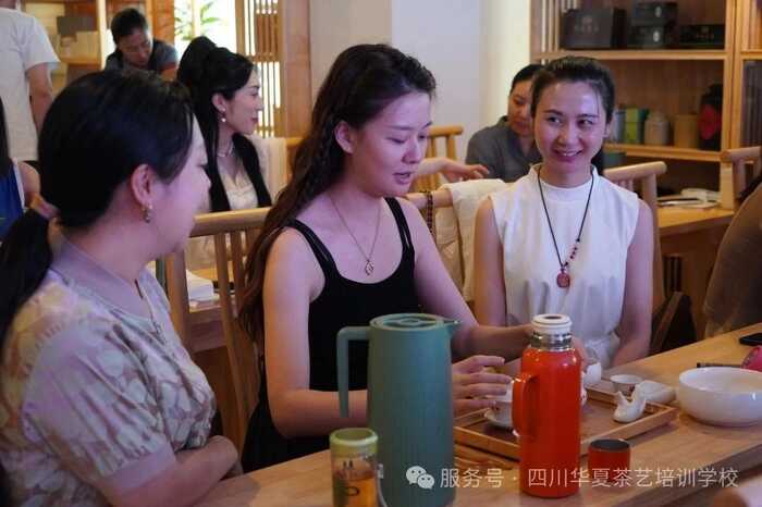 金韻傳承 | 華夏茶學(xué)8月茶藝師主播（免費）學(xué)習(xí)報名中